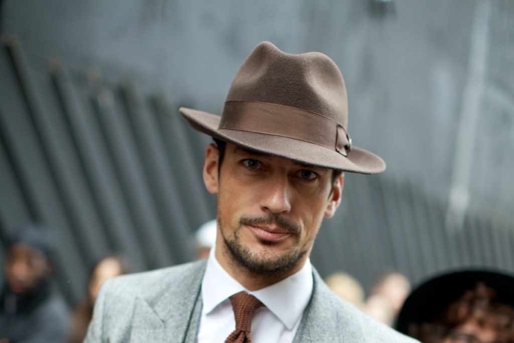 How to flaunt style while wearing hats without going wrong?