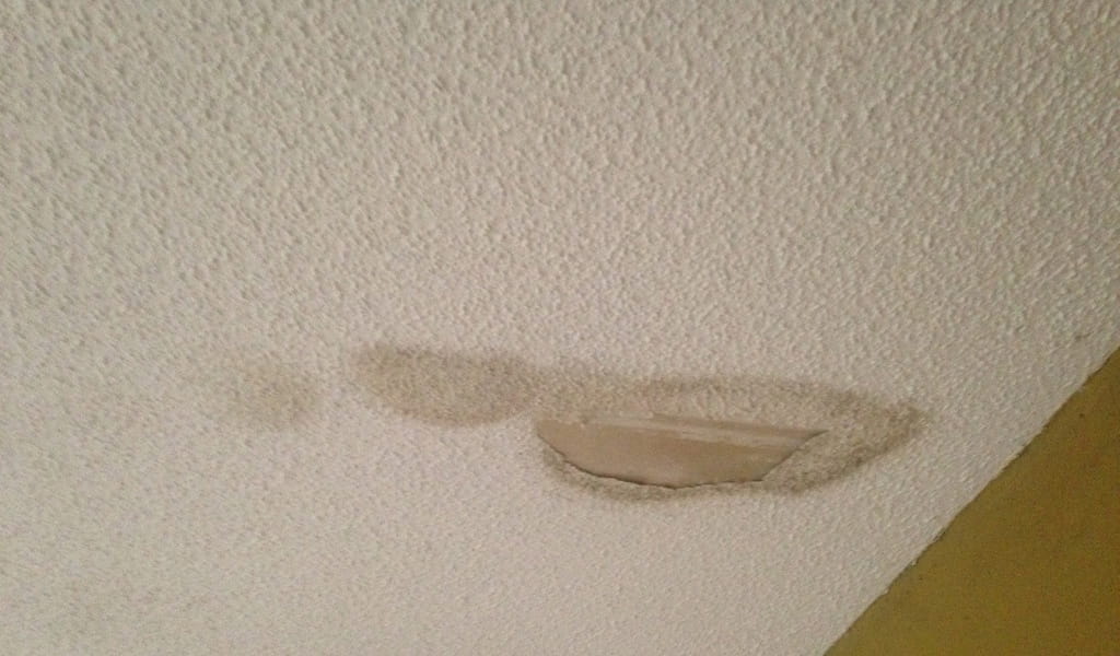 Who To Call For Water Damage In Ceiling?