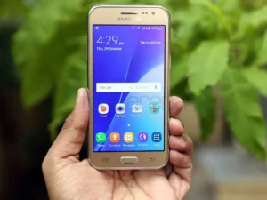 How to fix the no SIM card detected error on Samsung Galaxy J2