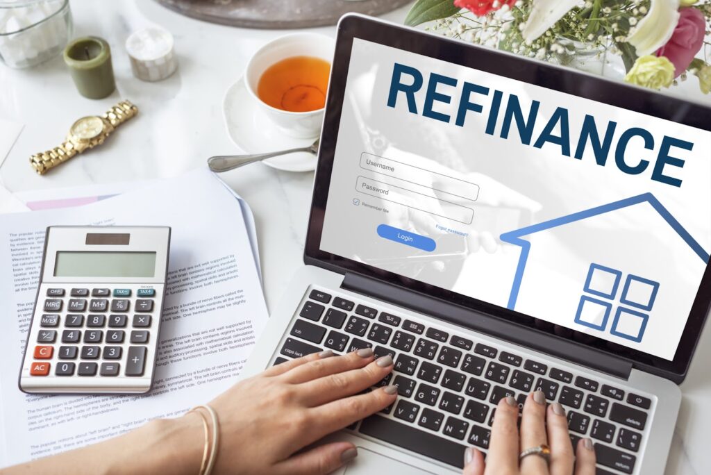 How does the refinancing of companies work?