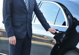 Arrive in style: How a limo service can elevate your corporate travel game