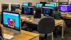 Innovative Strategies for Elementary School Computer Science Classes
