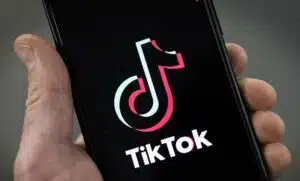 how to download TikTok videos with TikTokio
